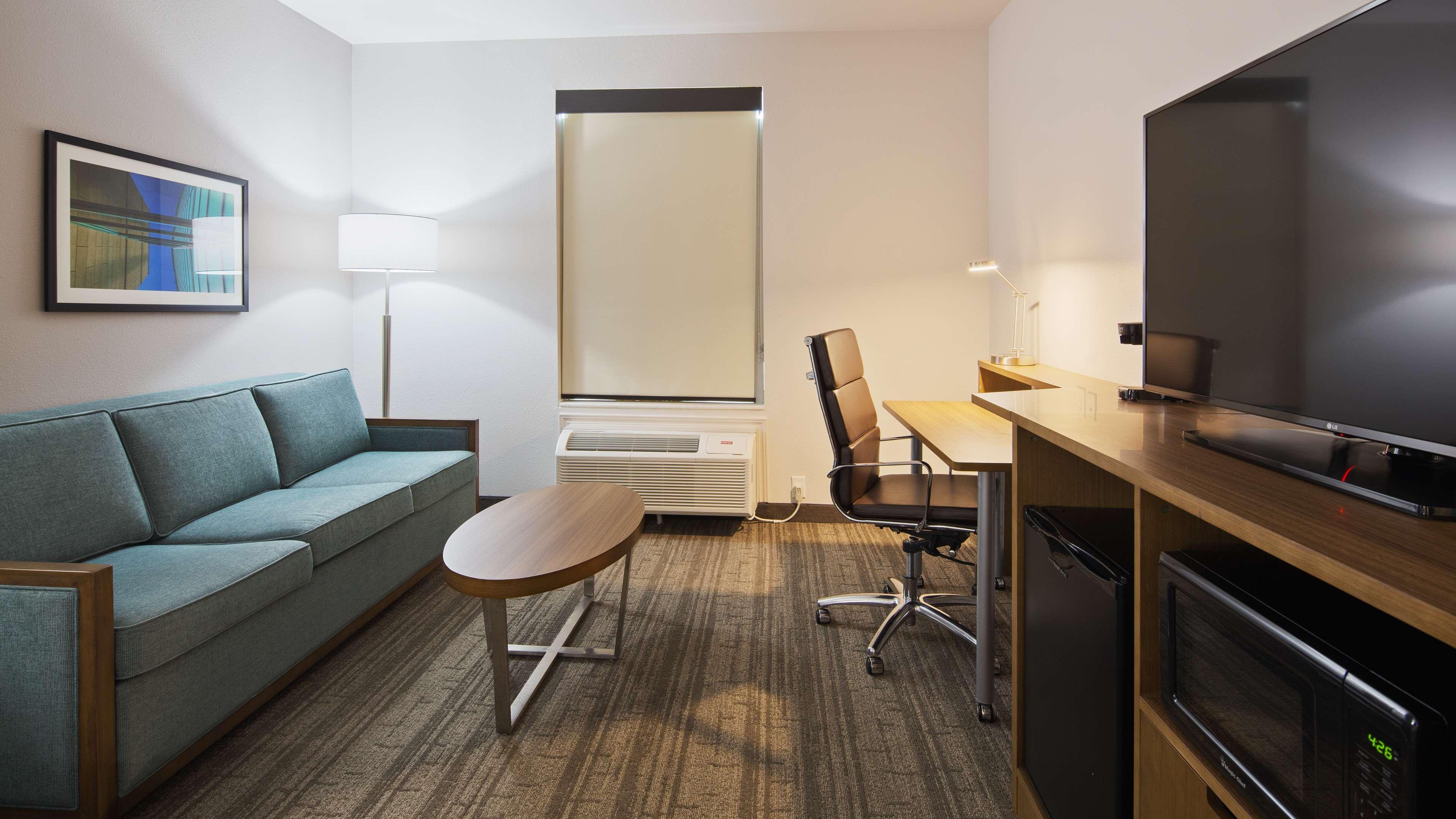 Best Western Green Oaks Inn La Vernia Экстерьер фото